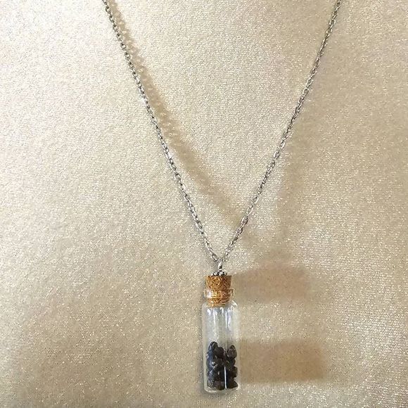 Hand-crafted Genuine Natural Raw Garnet  Gemstones Necklace - Picture 2 of 4